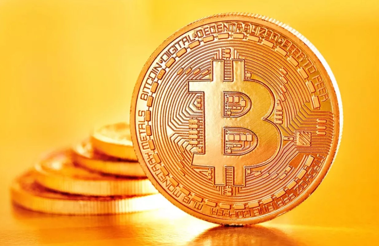 Биткоин упал на 10%: крупнейшее падение с апреля 2025 года