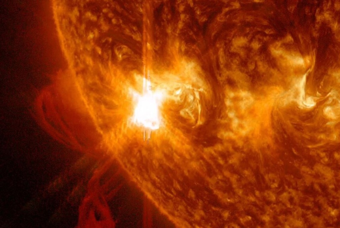 Мощнейшая солнечная вспышка класса X зафиксирована на Солнце